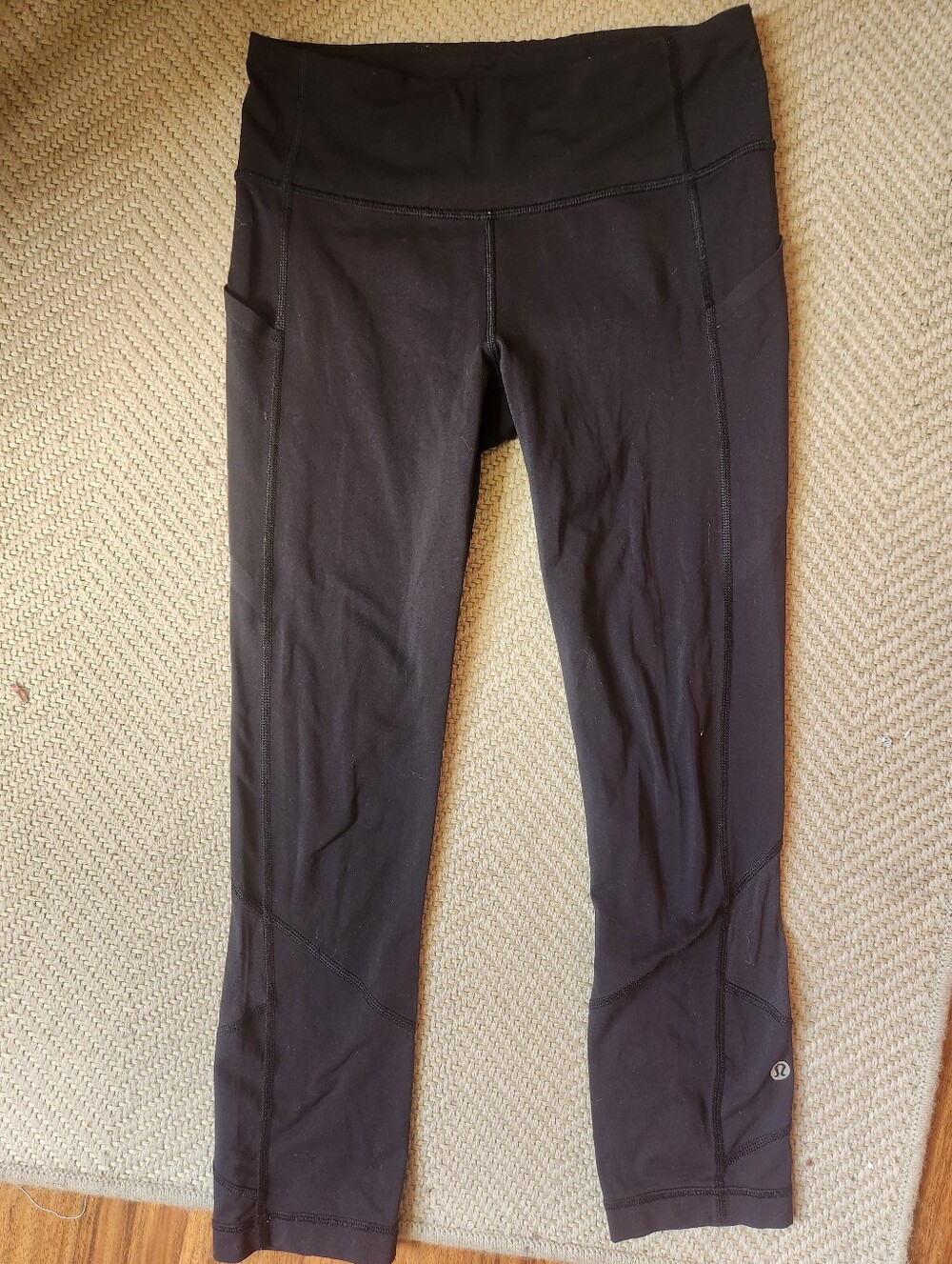 lululemon athletica Black Mid-Rise Full-Length Leggings with Side Pockets